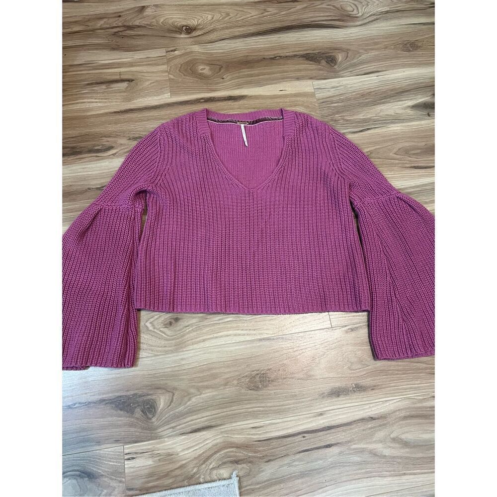 FREE PEOPLE Rose Pink Damsel Bell Sleeve Cotton V-neck Sweater M - Picture 10 of 11